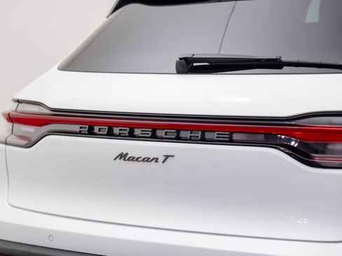 Certified 2023 Porsche Macan Turbo image 30