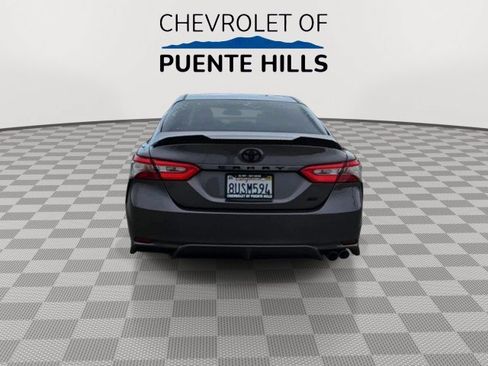 Used 2018 Toyota Camry SE FWD image 7