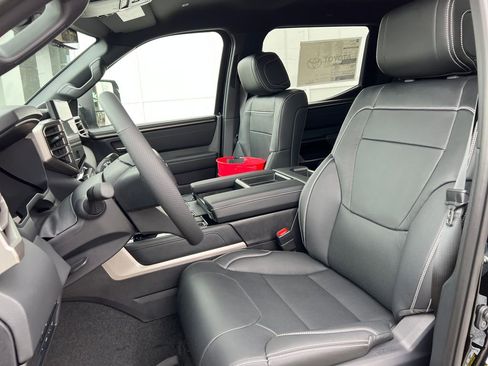 New 2026 Toyota Tundra Limited AWD/4WD image 11