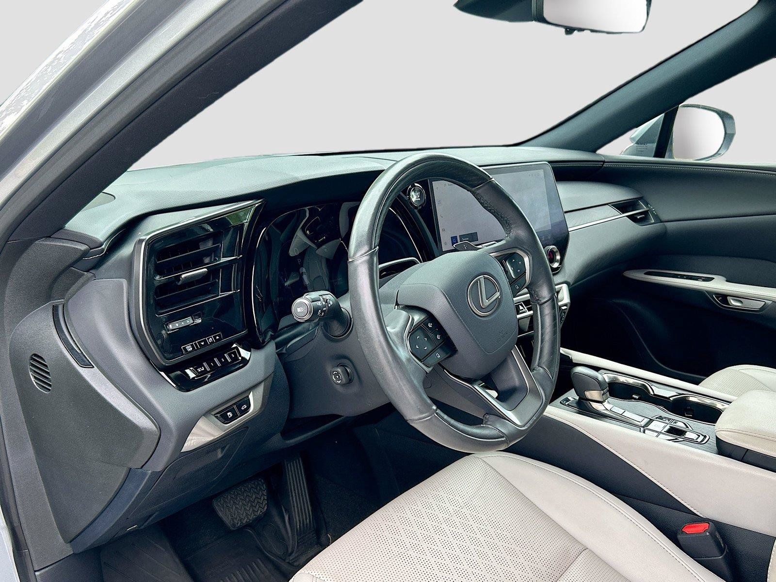 Used 2023 Lexus RX 350 Premium Plus w/ Accessory Package AWD/4WD image 25