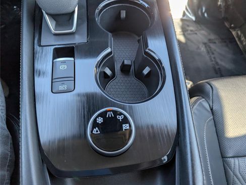 Used 2022 Nissan Rogue Platinum AWD/4WD image 26