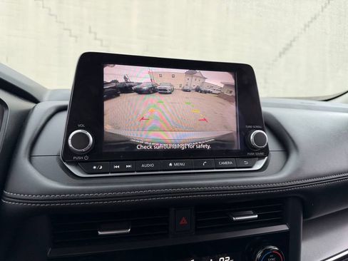 Used 2024 Nissan Rogue SV AWD/4WD image 28
