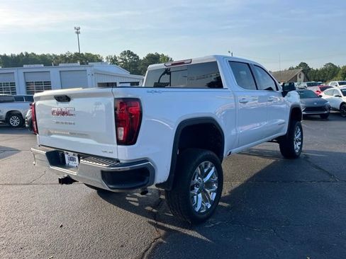 Used 2023 GMC Sierra 1500 SLE w/ Preferred Package AWD/4WD image 3