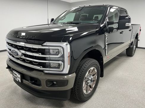 Used 2026 Ford F350 King Ranch w/ FX4 Off-Road Package AWD/4WD image 4