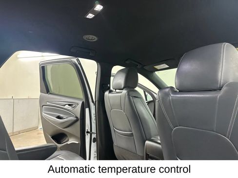 Used 2023 Buick Enclave Premium AWD/4WD image 24