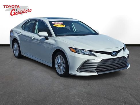 Used 2024 Toyota Camry LE w/ Convenience Package image 3