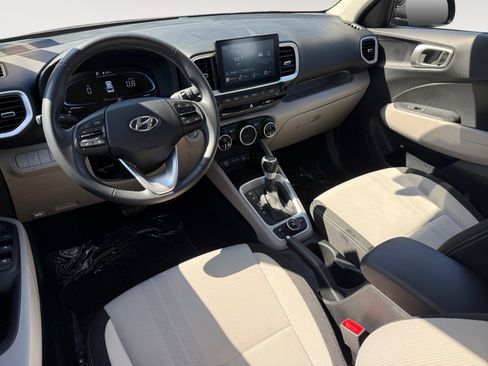Certified 2026 Hyundai Venue SEL FWD image 15