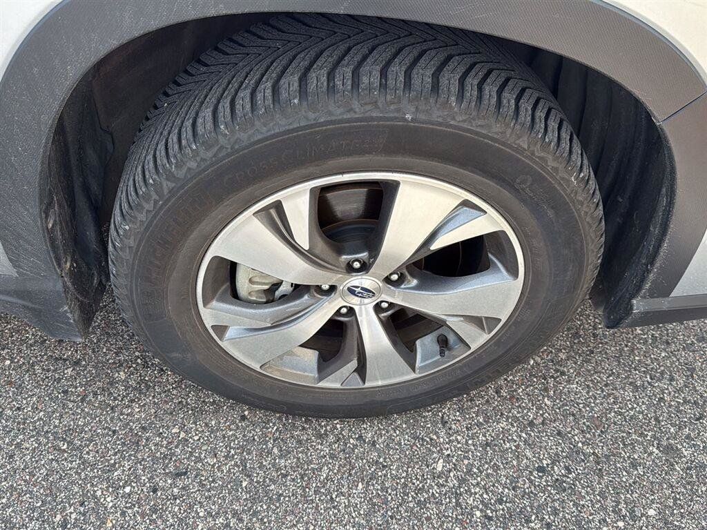 Used 2021 Subaru Ascent Premium w/ Convenience Package AWD/4WD image 2