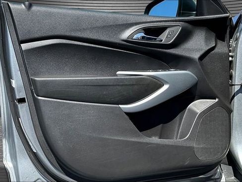 Used 2025 Chevrolet Trax LS image 19