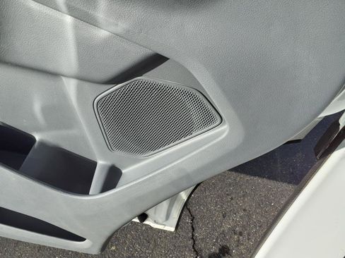 Used 2019 Ford Transit 150 XLT image 22