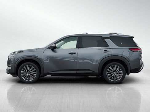 New 2025 Nissan Pathfinder SL image 4