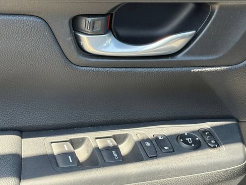 Used 2023 Honda CR-V Sport image 6