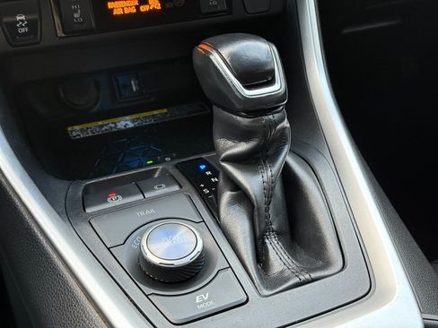 Used 2019 Toyota RAV4 XSE image 15