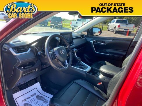 Used 2021 Toyota RAV4 XLE w/ XLE Grade Weather Package AWD/4WD image 26
