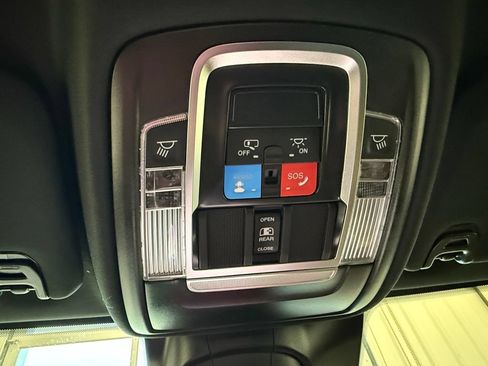 New 2026 RAM 3500 Big Horn w/ Laramie Trim Package AWD/4WD image 32