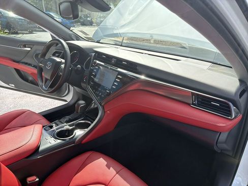 Used 2020 Toyota Camry XSE image 26