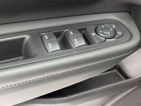 Used 2024 GMC Terrain SLE image 15