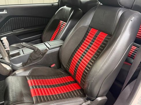 Used 2011 Ford Mustang Shelby GT500 w/ SVT Performance Pkg RWD image 16