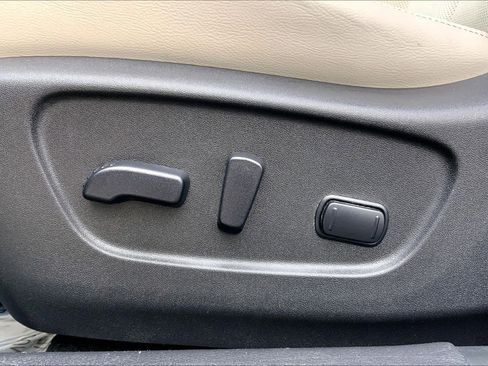 Used 2019 Nissan Rogue Sport SL image 35