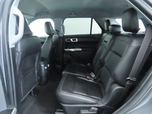 Used 2022 Ford Explorer XLT w/ Equipment Group 202A image 21