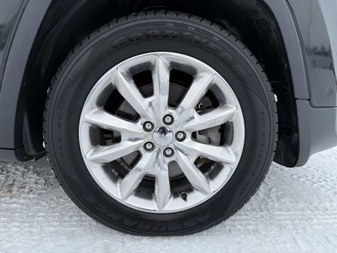 Used 2015 Jeep Cherokee Limited w/ Luxury Group image 10