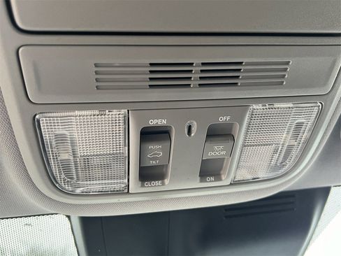 Used 2022 Honda CR-V EX image 26