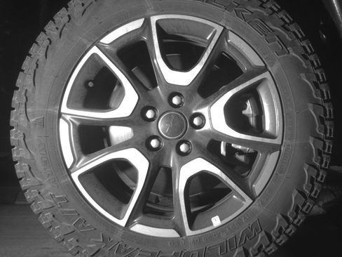Used 2025 Jeep Compass Trailhawk AWD/4WD image 13