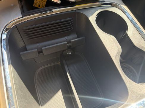 Used 2016 RAM 1500 Laramie w/ Convenience Group image 27