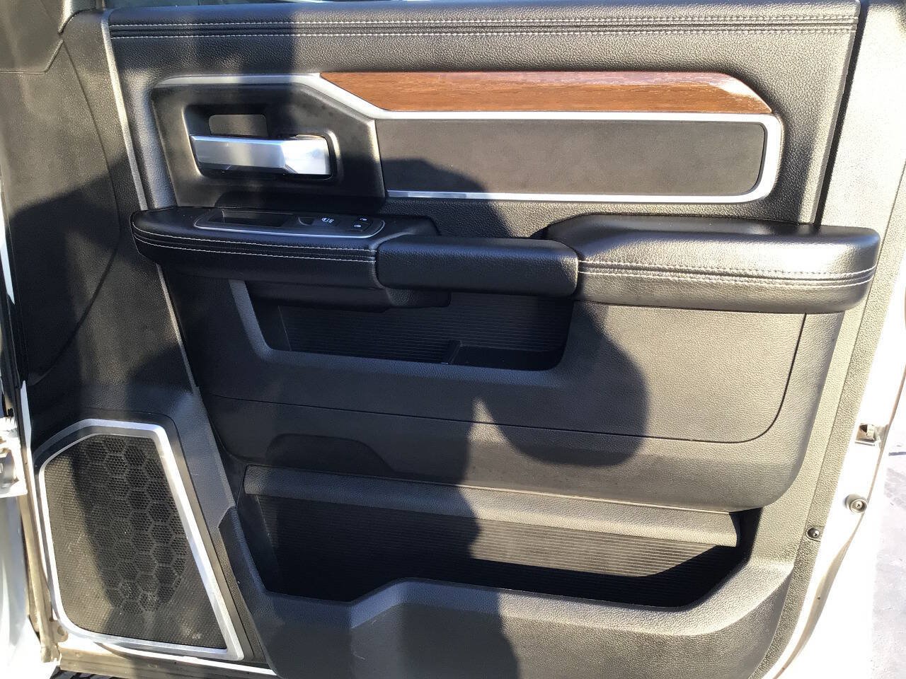 Used 2022 RAM 2500 Laramie AWD/4WD image 33