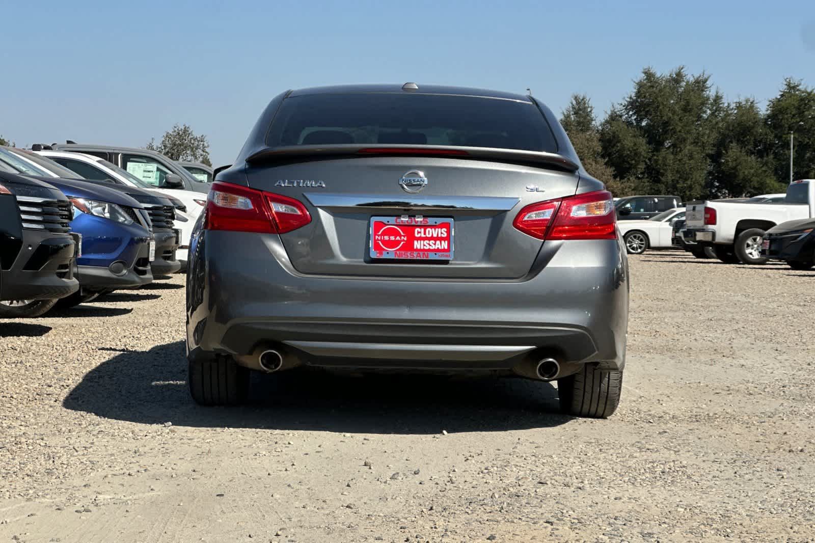 Used 2016 Nissan Altima 2.5 SL w/ 2.5 Technology w/LED Package FWD image 8