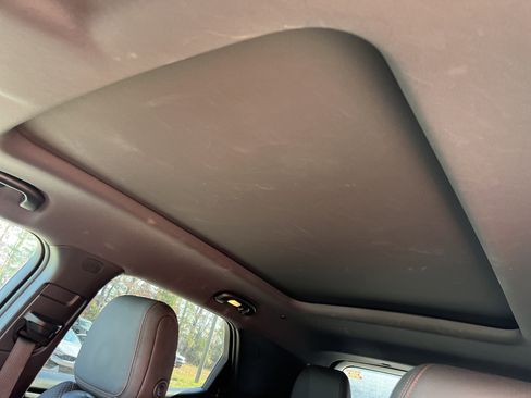 Used 2023 Chevrolet TrailBlazer RS w/ Sun and Liftgate Package image 18