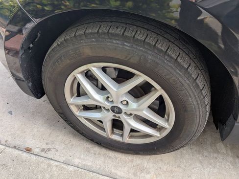 Used 2024 Ford Edge SEL AWD/4WD image 4