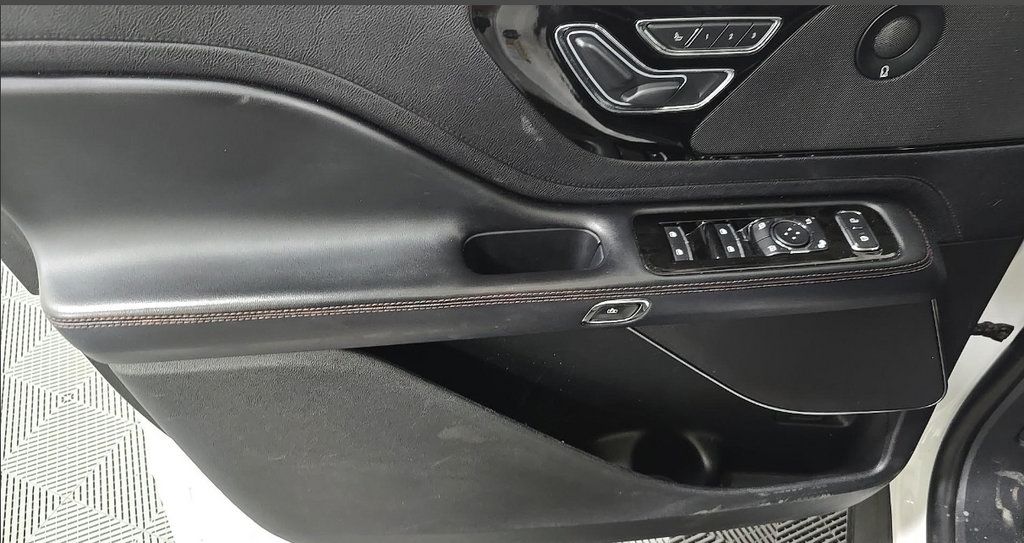 Used 2020 Lincoln Aviator Reserve w/ Equipment Group 201A AWD/4WD image 10
