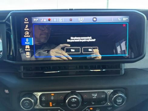 Used 2024 Jeep Wrangler Willys image 22