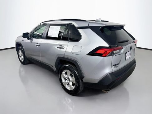 Certified 2020 Toyota RAV4 XLE w/ Convenience Package AWD/4WD image 5