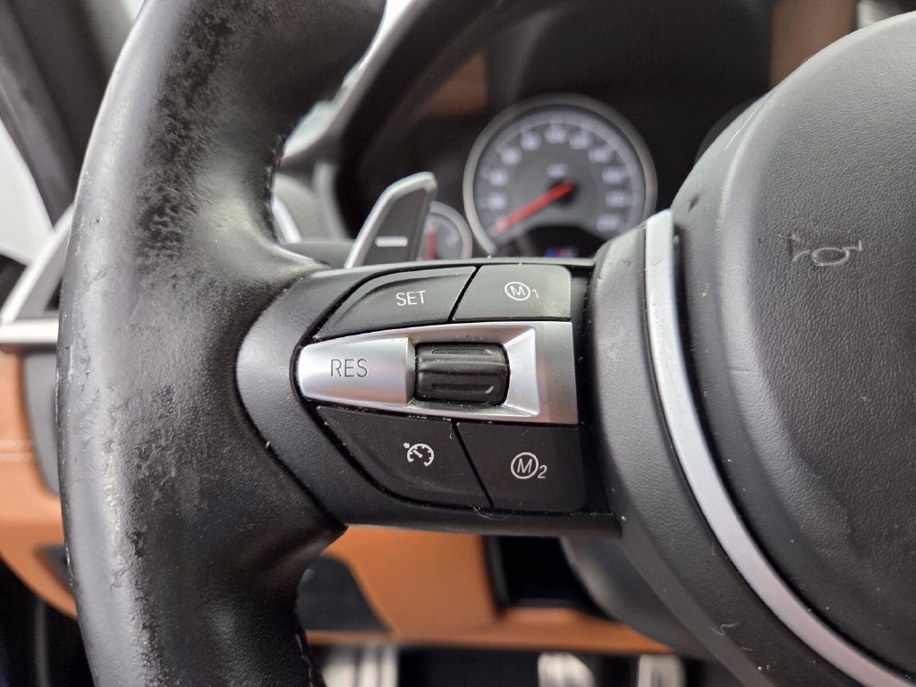Used 2017 BMW M3 RWD image 33