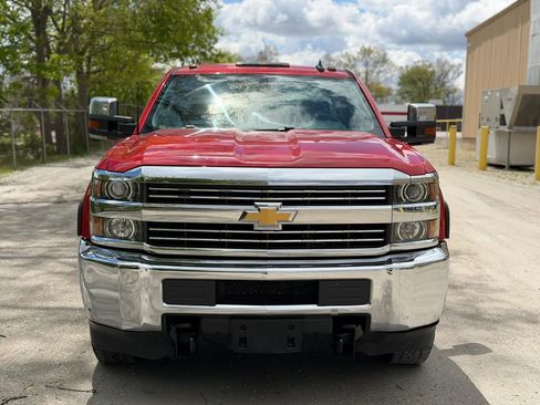 Used 2015 Chevrolet Silverado 2500 W/T w/ WT Convenience Package AWD/4WD image 2