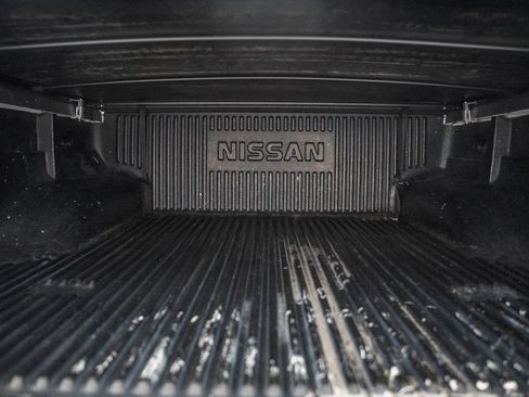 Used 2018 Nissan Frontier SV RWD image 11