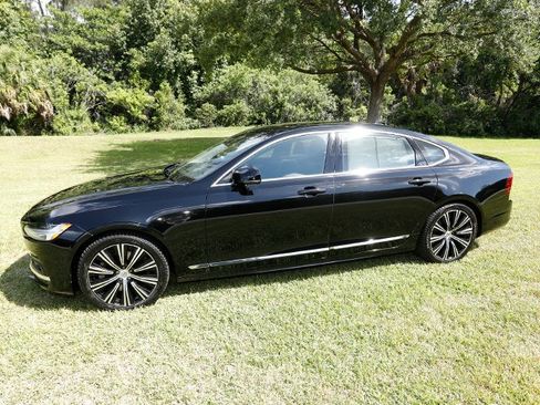 Used 2024 Volvo S90 B6 Plus AWD/4WD image 3