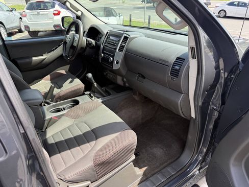 Used 2012 Nissan Frontier PRO-4X AWD/4WD image 13