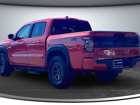 Used 2025 Nissan Frontier PRO-4X AWD/4WD image 5