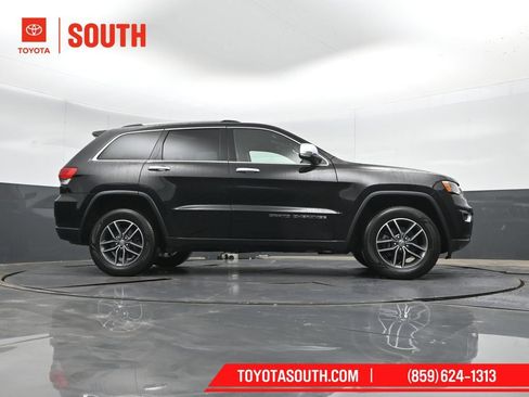 Used 2018 Jeep Grand Cherokee Limited AWD/4WD image 36