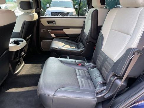 Used 2023 Toyota Sequoia Capstone AWD/4WD image 6