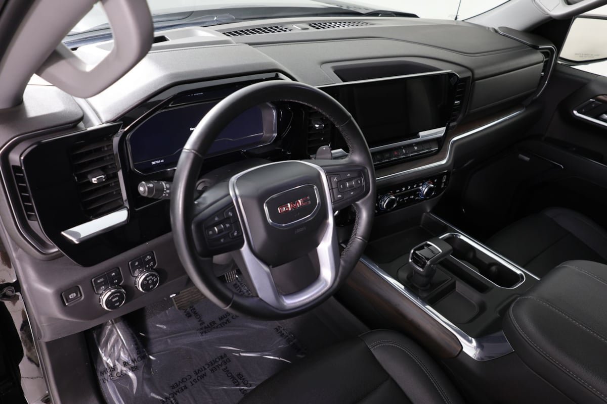 Used 2023 GMC Sierra 1500 SLT w/ SLT Premium Package AWD/4WD image 23