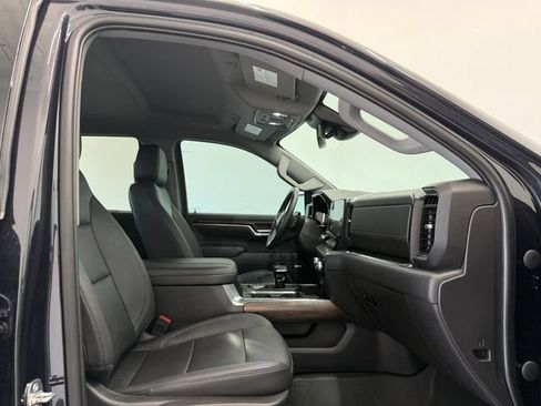 Used 2023 GMC Sierra 1500 SLT AWD/4WD image 18
