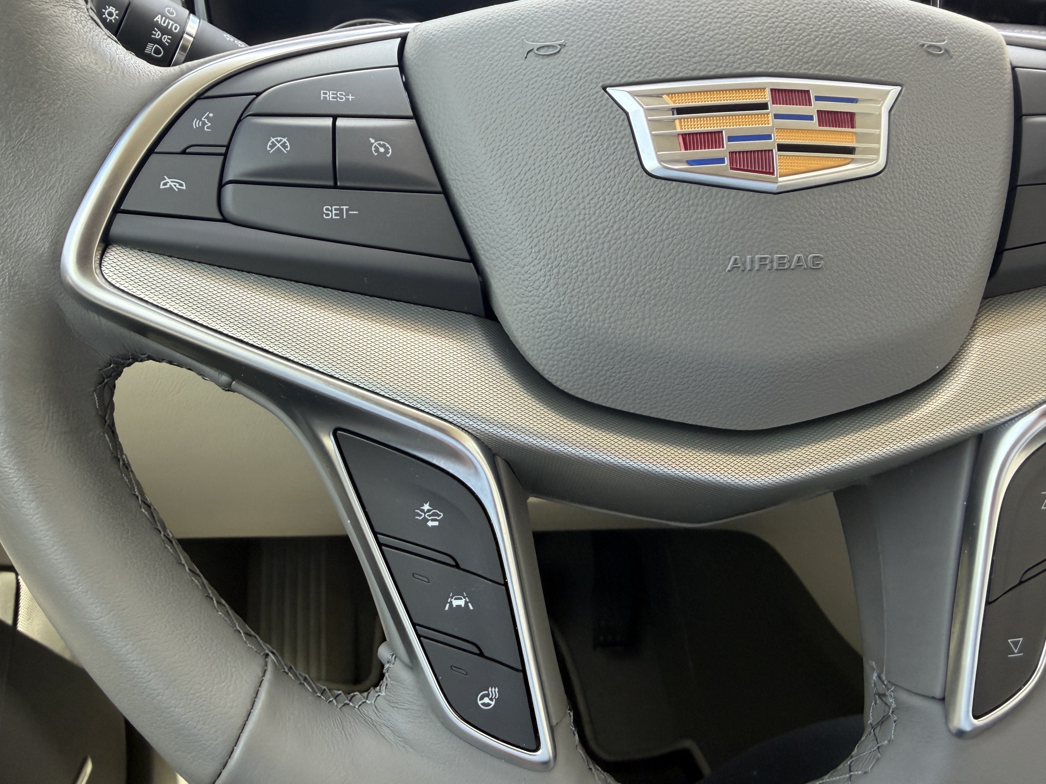 Certified 2024 Cadillac XT5 Premium Luxury FWD image 25