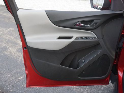 Used 2024 Chevrolet Equinox LT FWD image 22