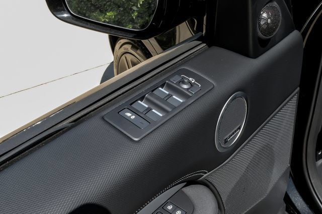 New 2026 Land Rover Discovery Limited Edition AWD/4WD image 56