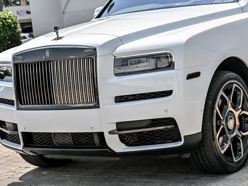Used 2023 Rolls-Royce Cullinan Black Badge AWD/4WD image 6