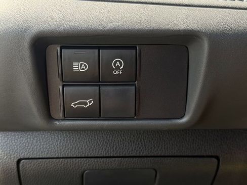 Certified 2024 Toyota Highlander LE FWD image 17